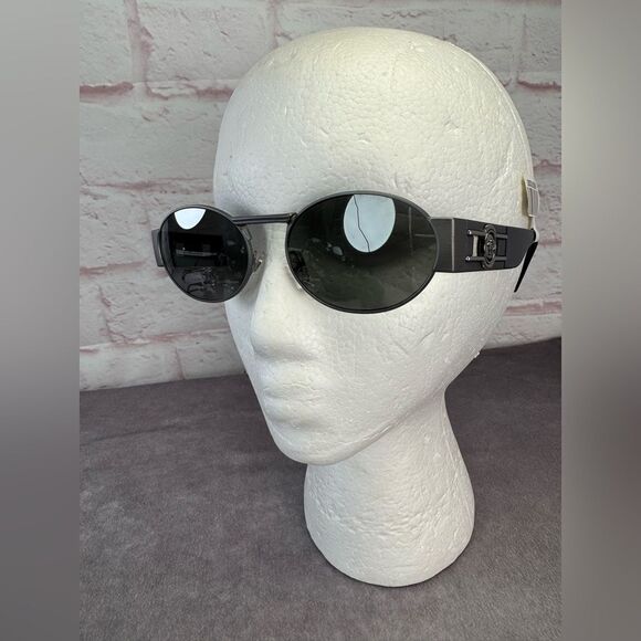 Versace Black Gunmetal Ve2264 Unisex Sunglasses NWT - Picture 2 of 9
